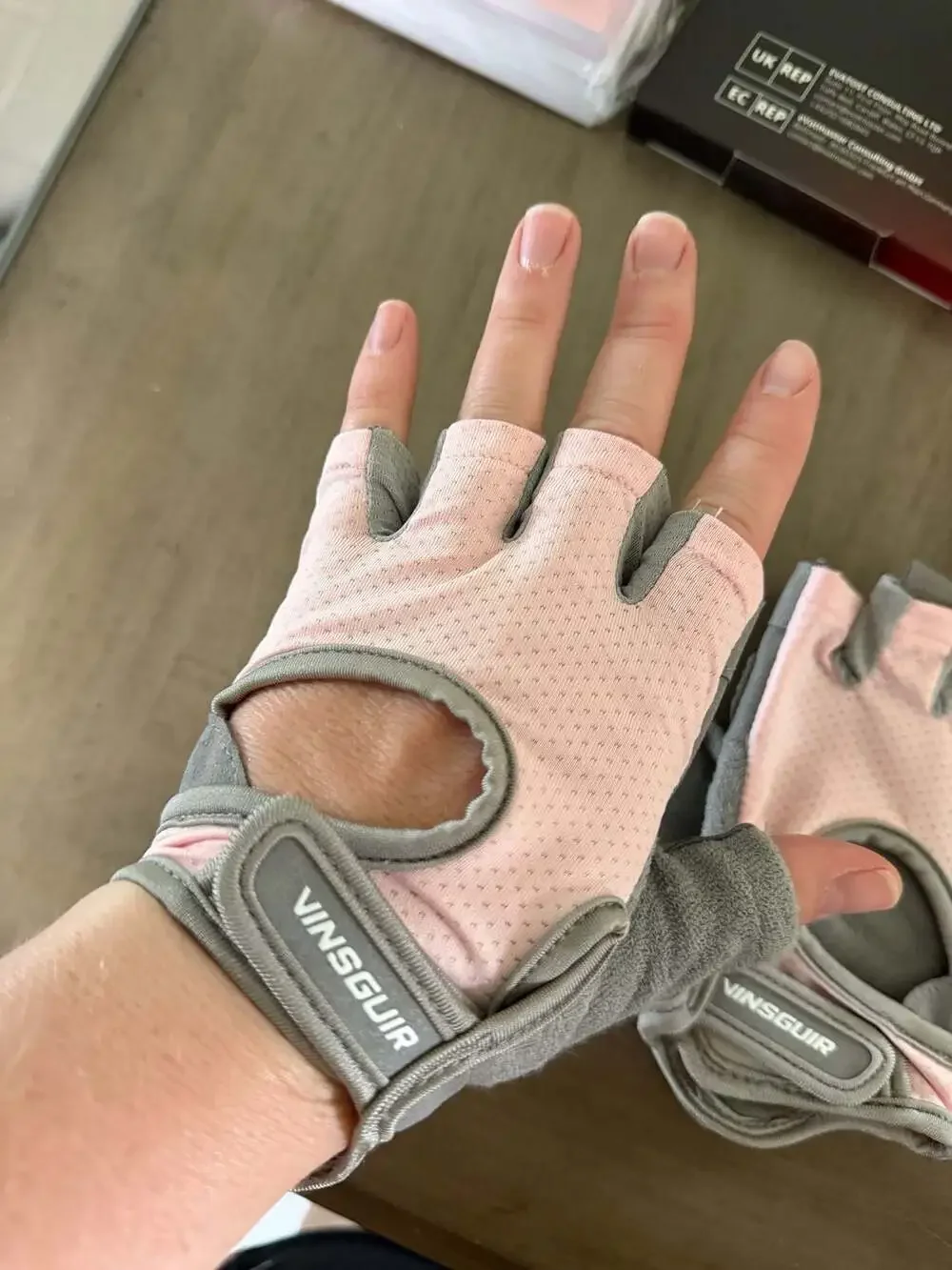 VINSGUIR Women's Breathable Half-Finger Workout Gym Gloves
